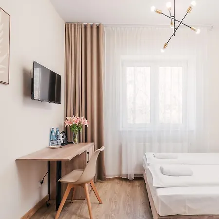 Apartmanhotel Aparts & Garbarska 3*