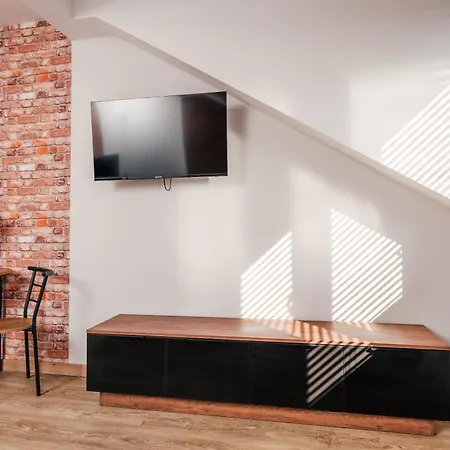 Aparts & Garbarska Apartmanhotel 3*