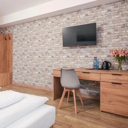 Aparts & Garbarska 3*