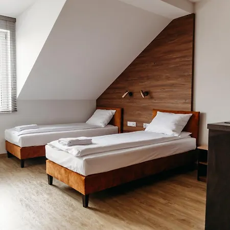 Aparts & Garbarska Apartmanhotel 3*