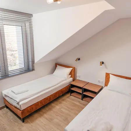 Aparts & Garbarska Apartmanhotel 3*