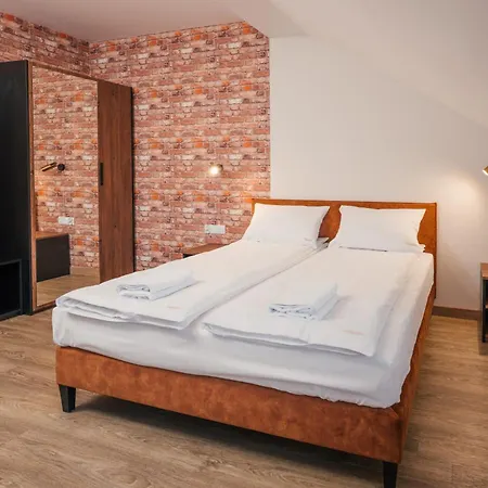 Aparts & Garbarska Apartmanhotel