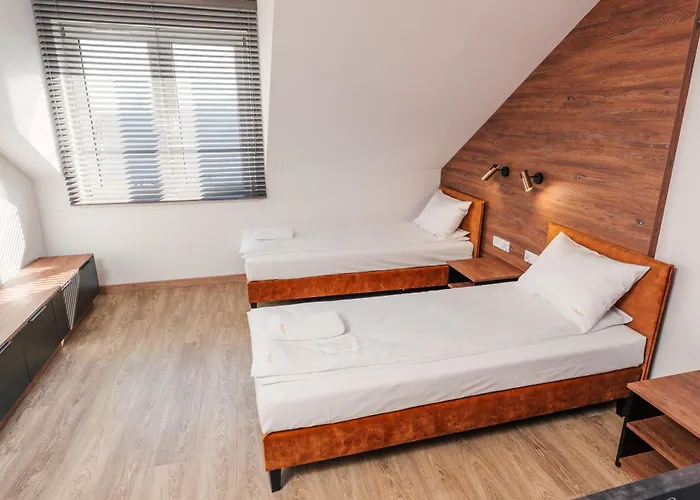 Aparthotel Aparts & Garbarska 3*