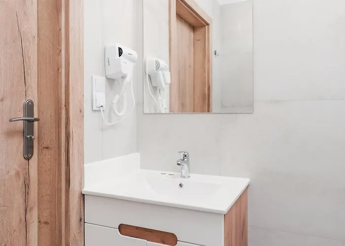 Aparts & Garbarska 3*